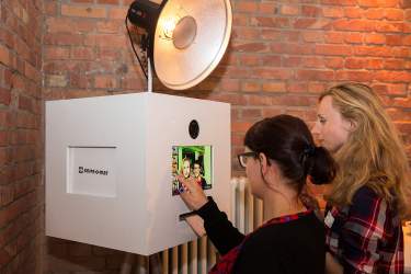 knips-o-mat-fotobox-fotoautomat-mieten-incentive-teambuilding-7