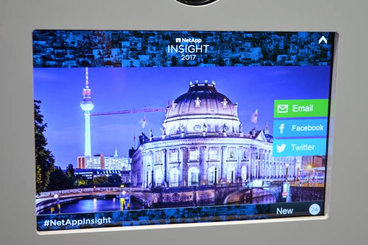 Fotobox mit Greenscreen auf Kongress in Berlin