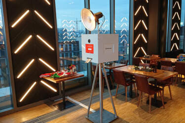 Knips-O-Mat Fotobox Premium mieten Weihnachtsfeier Studio14